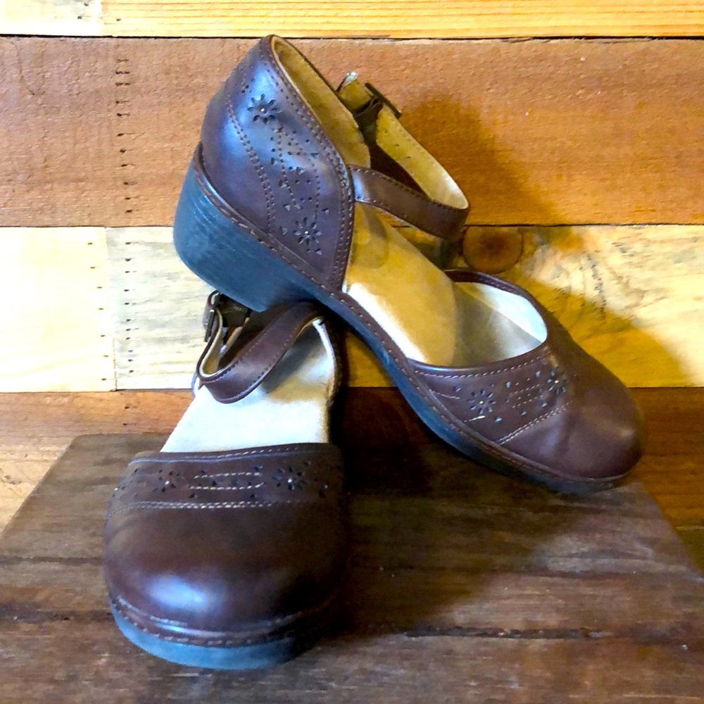 Women’s Open Clog with Ankle Strap